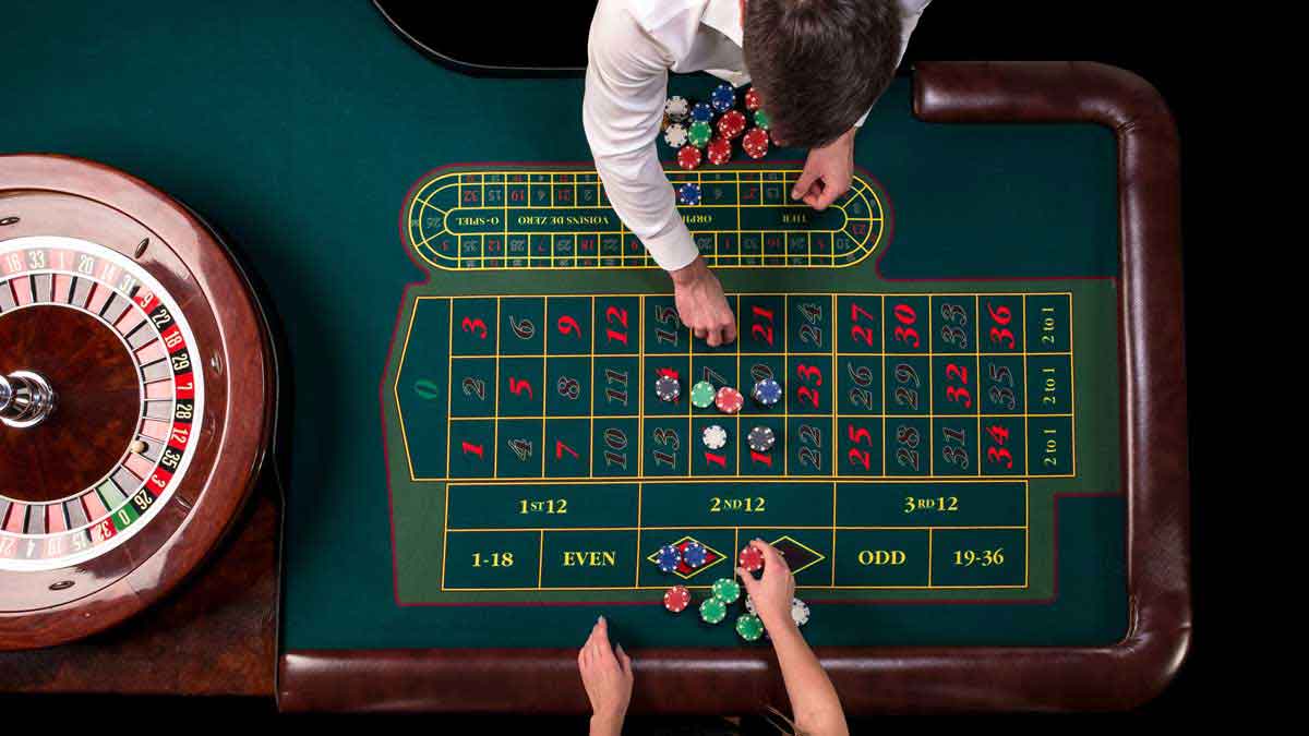 Roulette là gì? Khám phá bí ẩn và nghệ thuật chiến thắng trò chơi Cò Quay image-1732722638046